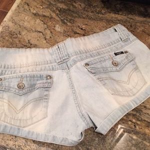 Short shorts